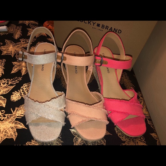 Wedge heel sandals - Picture 6 of 6